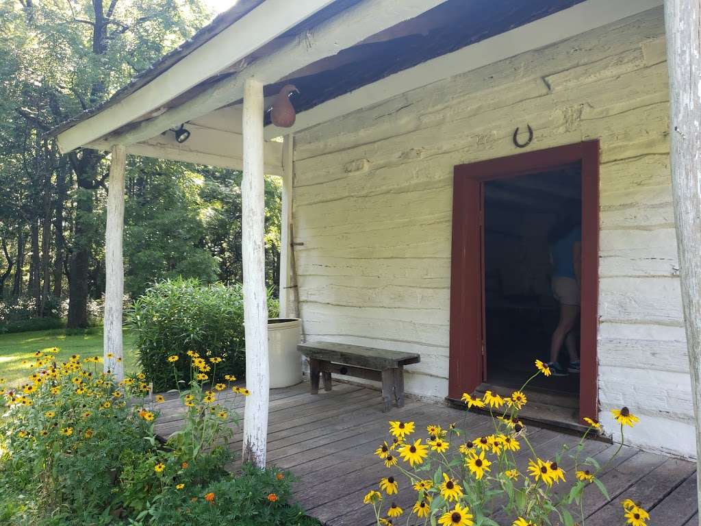 Gilmore Cabin | Somerset, VA 22972 | Phone: (540) 672-2728