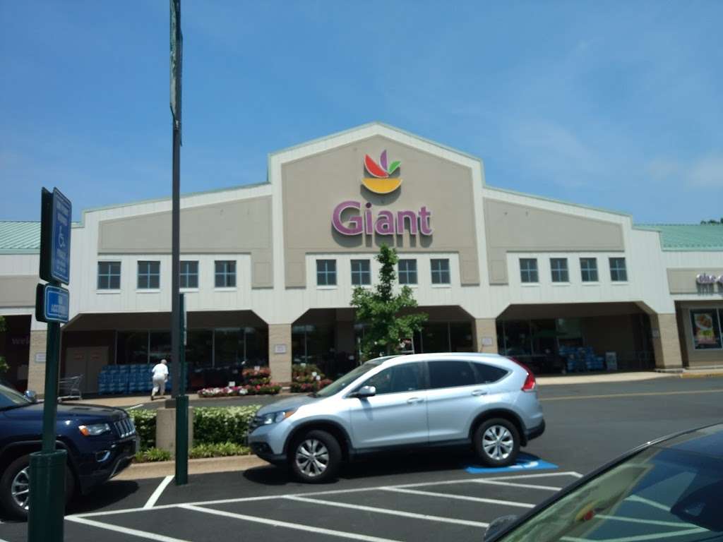 Franklin Farm Village Shopping Center | 13348 Franklin Farm Rd, Herndon, VA 20171, USA