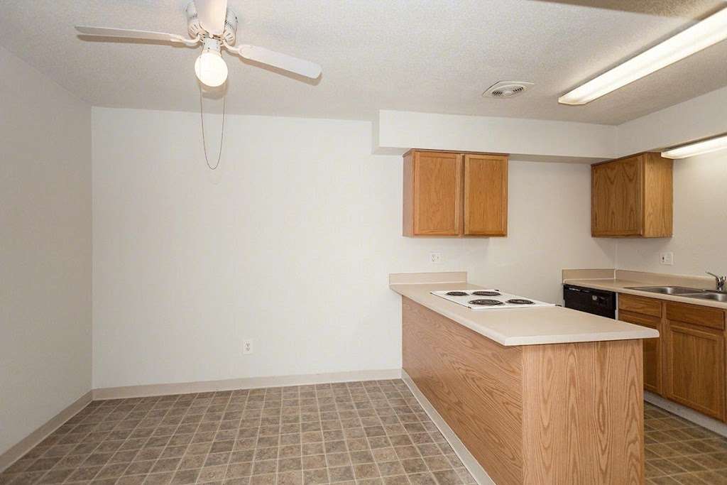 Thunderbird Apartments | 2402 E Mechanic St, Harrisonville, MO 64701 | Phone: (816) 844-6084