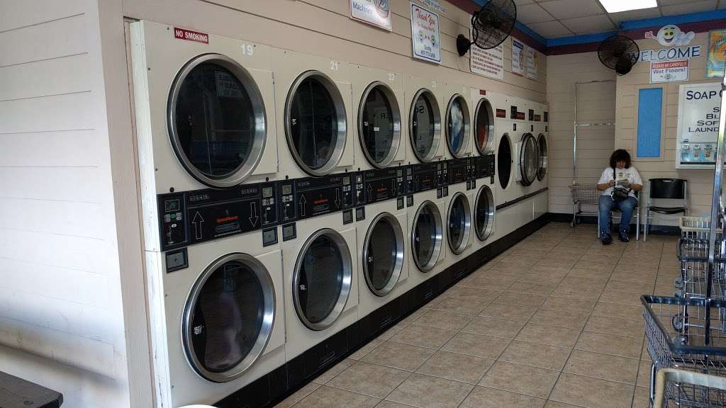 Coin Laundry | 577 Deltona Blvd, Deltona, FL 32725, USA | Phone: (407) 773-3456