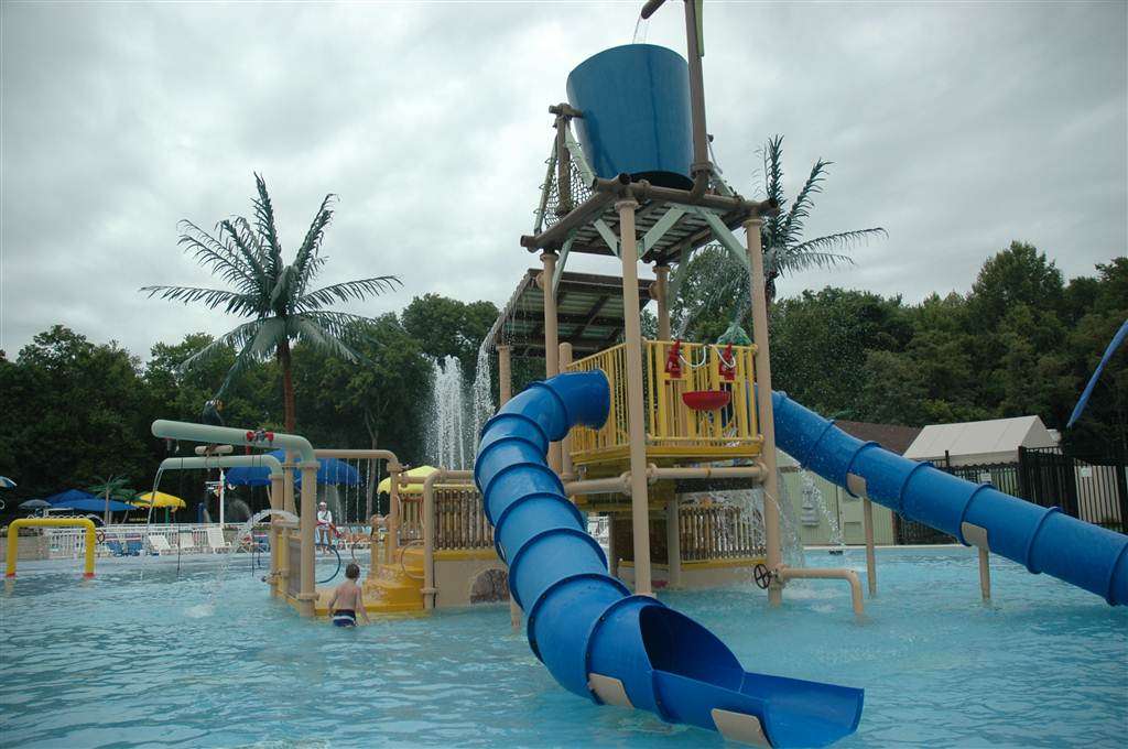 Volcano Island Waterpark | 20015 Volcano Island Dr, Sterling, VA 20165, USA | Phone: (703) 430-7683