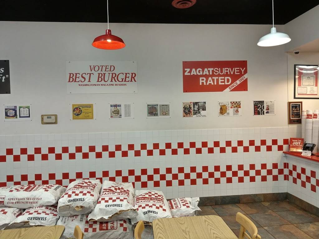 Five Guys | 4410 19th St Suite 100, Lubbock, TX 79407, USA | Phone: (806) 368-3490