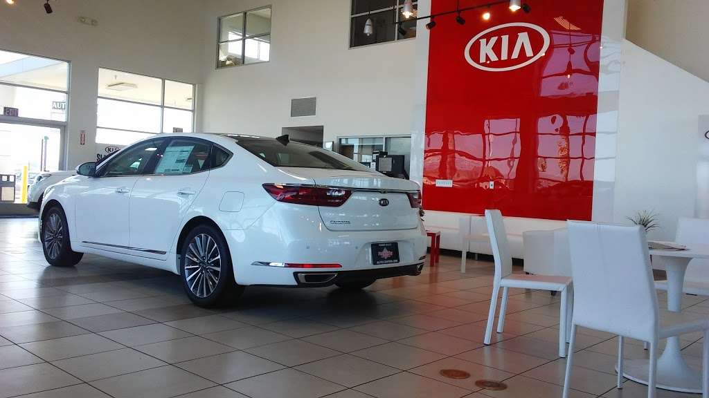 Perris Valley Kia | 707 E 4th St, Perris, CA 92570, USA | Phone: (951) 657-6100