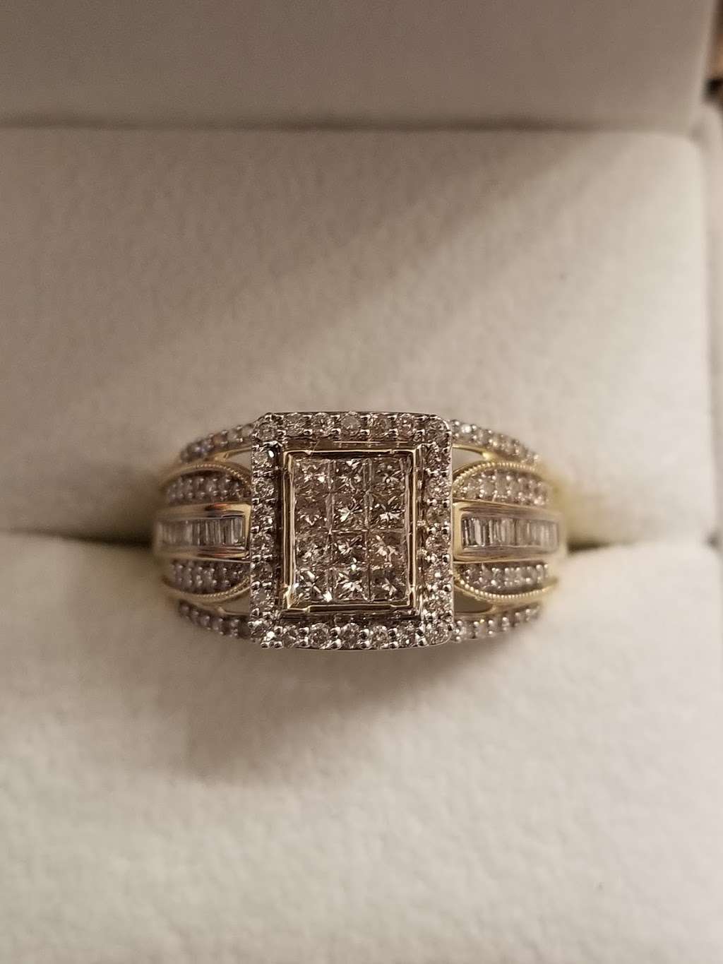 Richmond Fine Jewelers | 7035 West Grand Parkway South Ste 80, Richmond, TX 77407, USA | Phone: (832) 999-4063