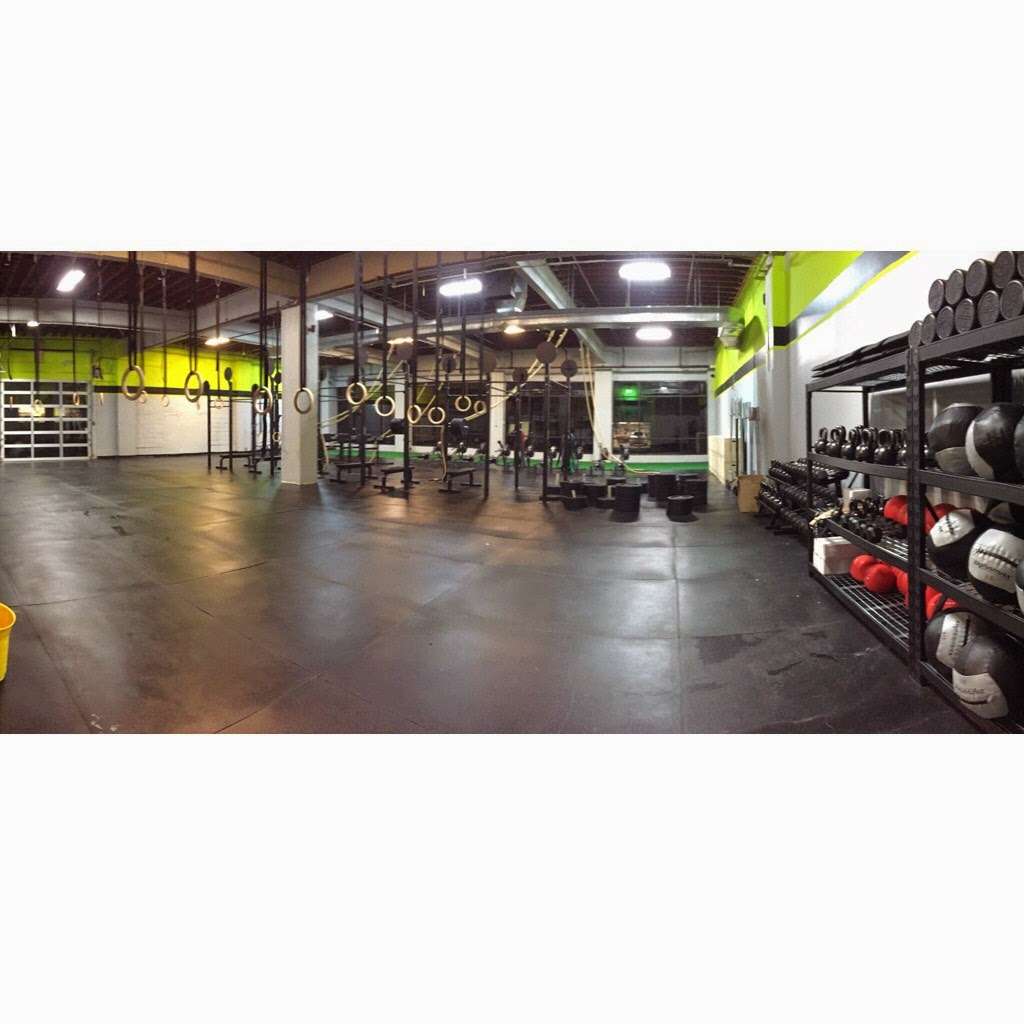 GIANT Built fitness (CrossFit Giant) - gym  | Photo 3 of 6 | Address: 250 S Van Brunt St, Englewood, NJ 07631, USA | Phone: (201) 212-3258