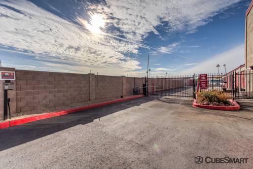 CubeSmart Self Storage | 7028 N Dysart Rd, Glendale, AZ 85307 | Phone: (623) 935-9533