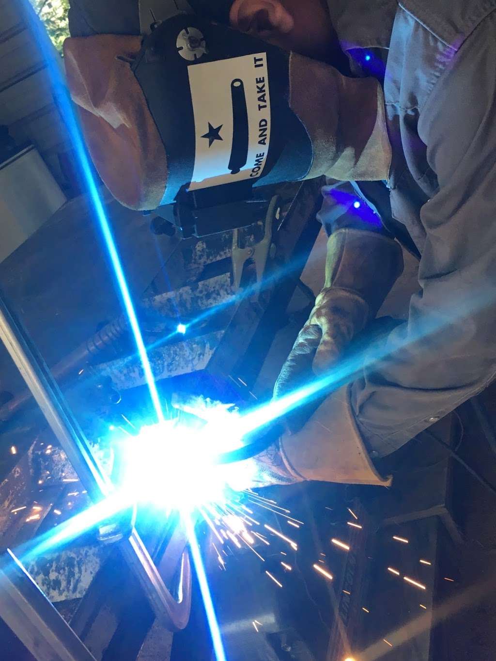 A-1 Welding | 4347 FM 3081, Willis, TX 77378, USA | Phone: (936) 767-3979