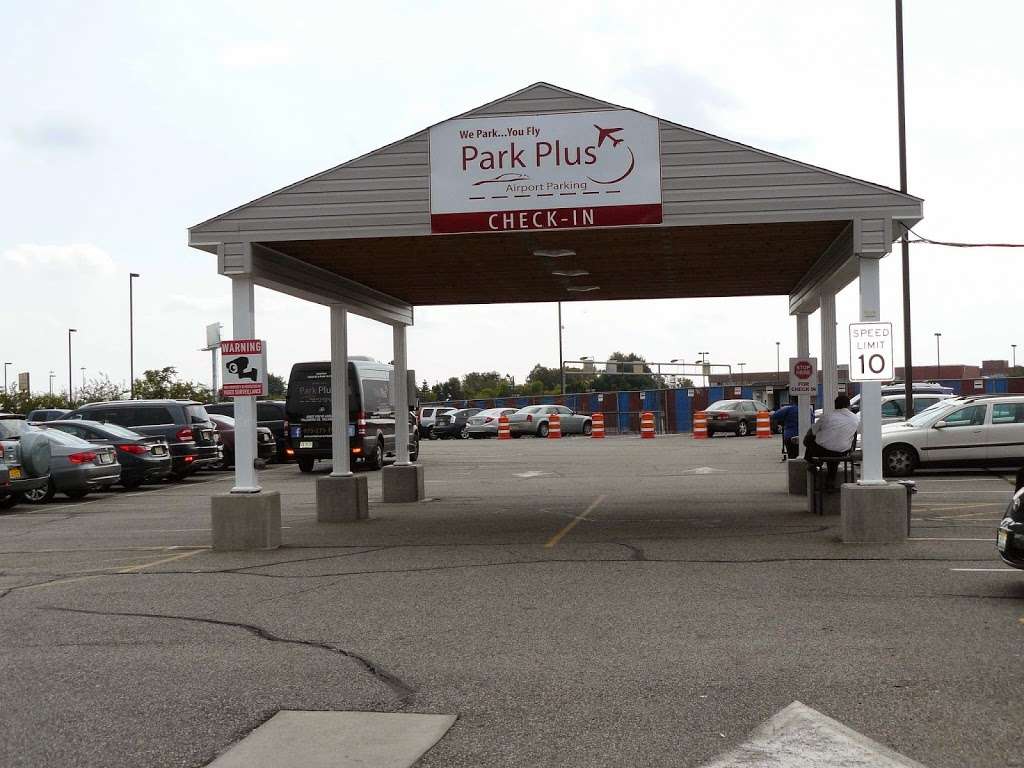 Newark Airport Park Plus Parking (Rt 1&9) | 408 US-1, Newark, NJ 07114, USA | Phone: (973) 419-6559