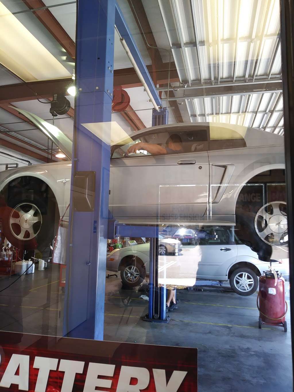 Tuffy Tire & Auto Service Centers | 13466 Landstar Blvd, Orlando, FL 32824, USA | Phone: (407) 852-0004