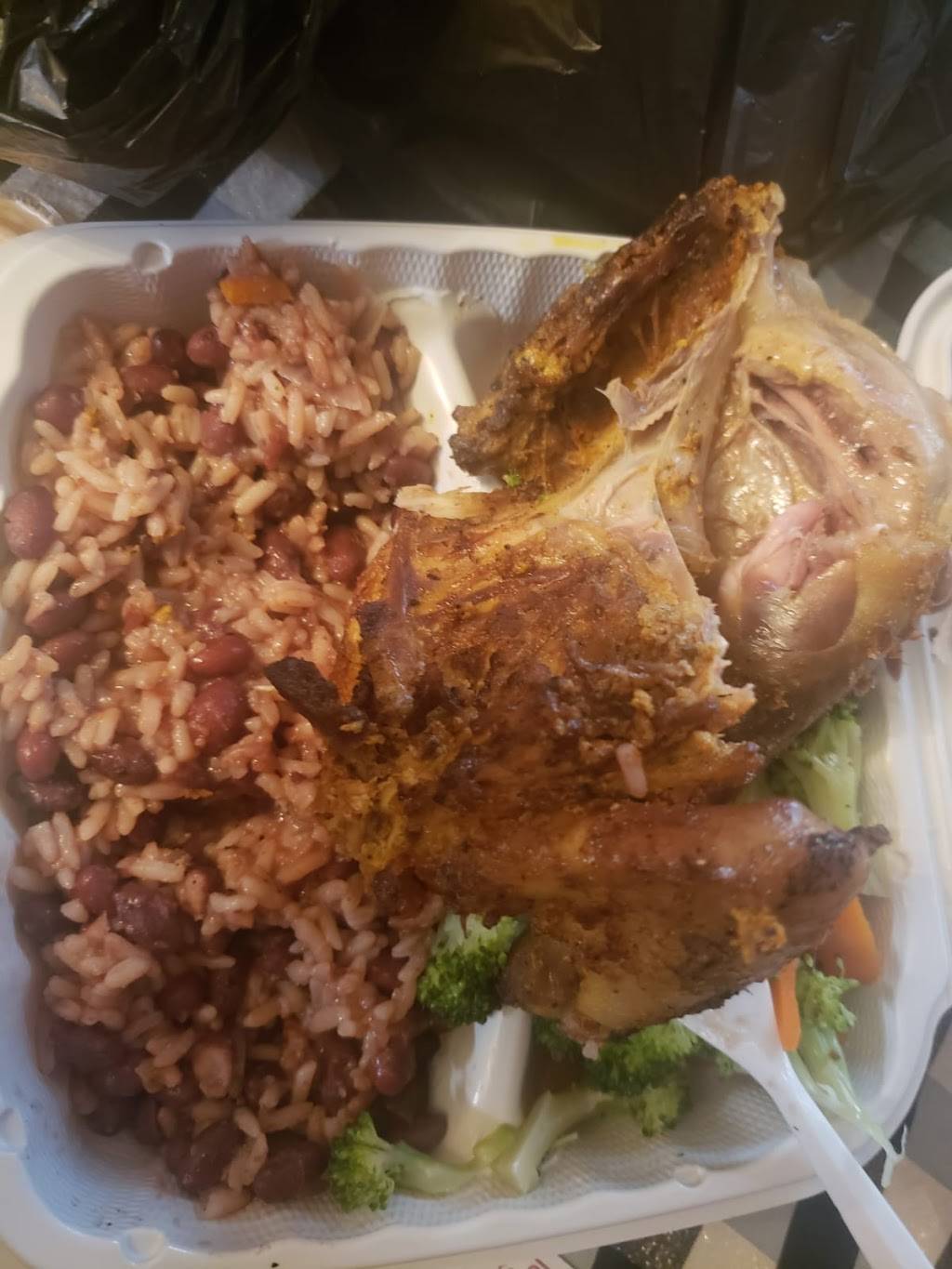 El Pollo Dorado | 4944 Harford Ave, Beltsville, MD 20705, USA | Phone: (301) 937-0628