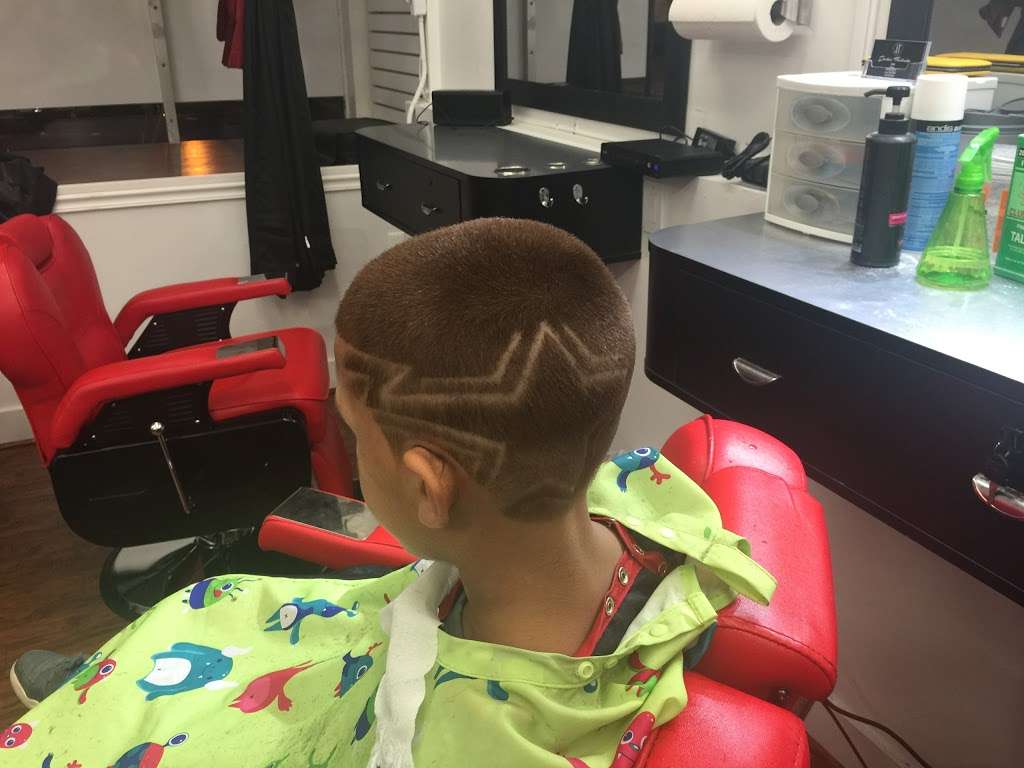 Jovilear Barbershop | 337 W 6th St, Lowell, MA 01850, USA | Phone: (603) 318-9397