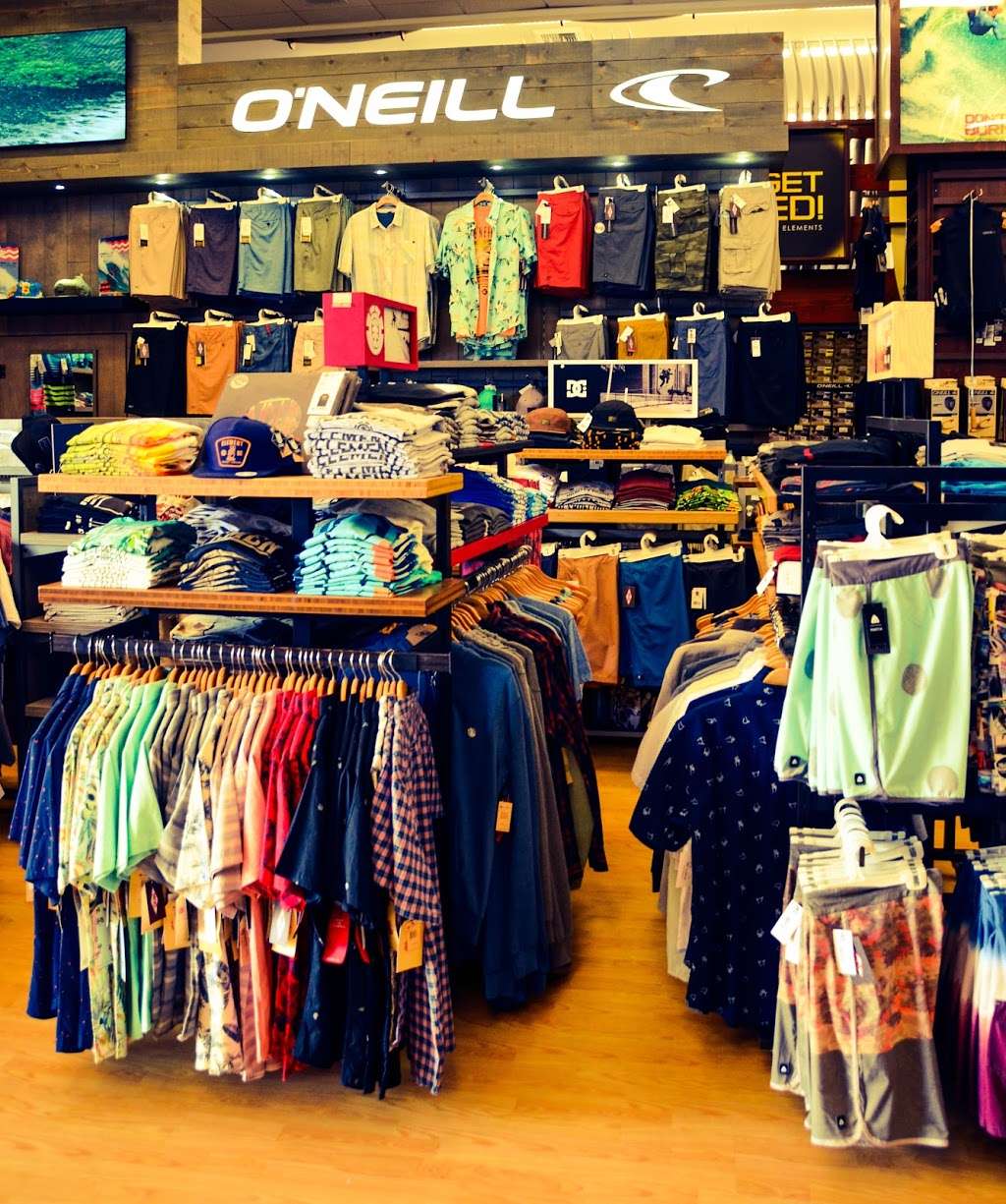 Jacks Surfboards | 101 Main St, Huntington Beach, CA 92648 | Phone: (714) 536-4516