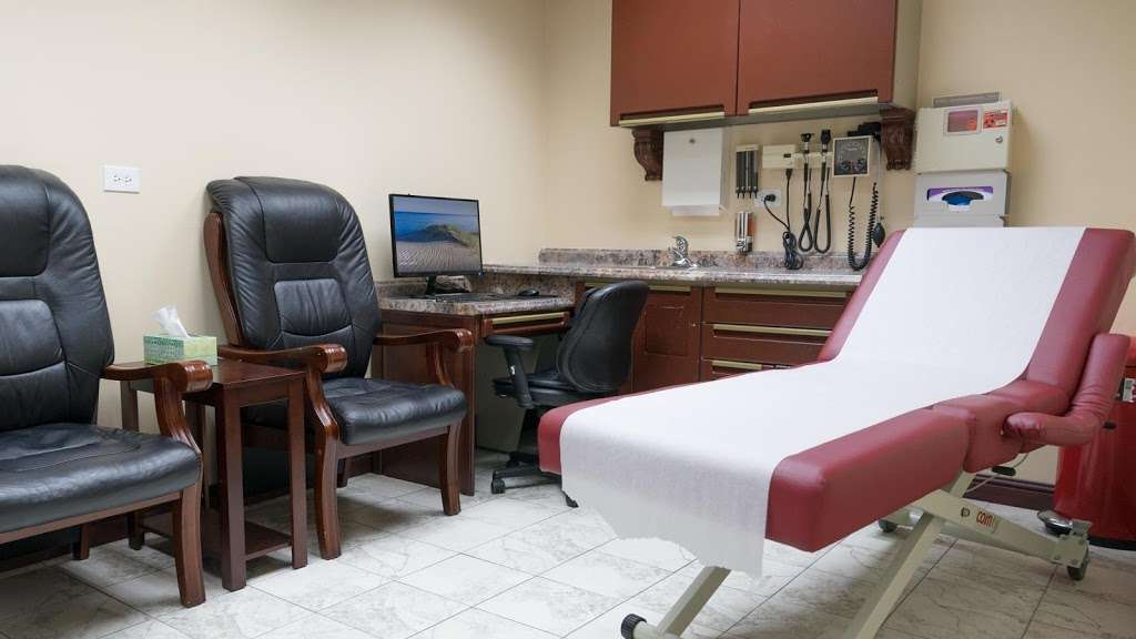 Advanced Urgent Care | 5907 W 63rd St, Chicago, IL 60638, USA | Phone: (773) 585-4032