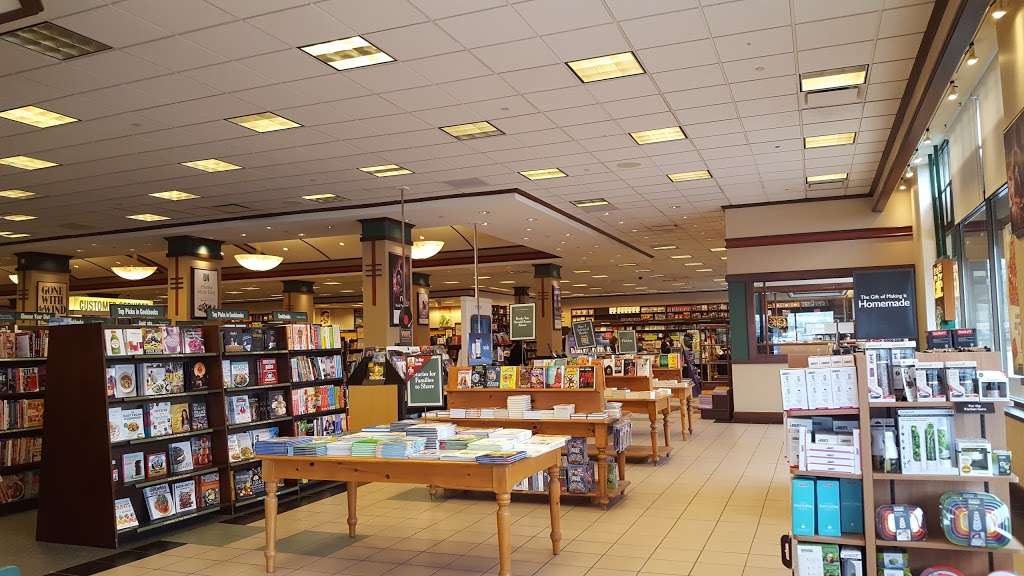 Barnes & Noble | 2621 Plainfield Rd, Joliet, IL 60435, USA | Phone: (815) 254-2253