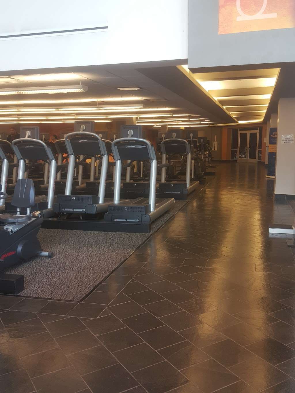 LA Fitness | 260 Boston Post Rd, Port Chester, NY 10573 | Phone: (914) 233-2211