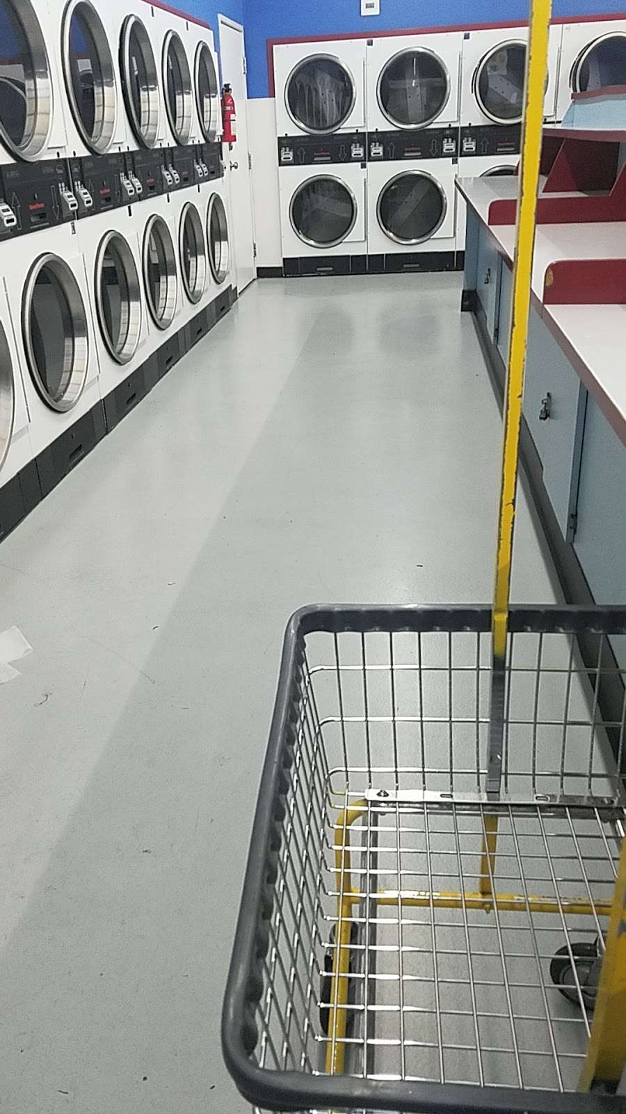 Las Vegas Coin Laundry #1 | 3860 S Nellis Blvd #103, Las Vegas, NV 89121 | Phone: (702) 434-5708