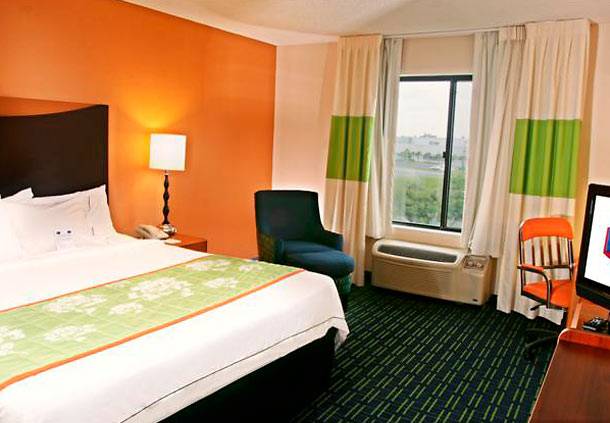 Fairfield Inn & Suites by Marriott Chesapeake | 1560 Crossways Blvd, Chesapeake, VA 23320, USA | Phone: (757) 420-1300