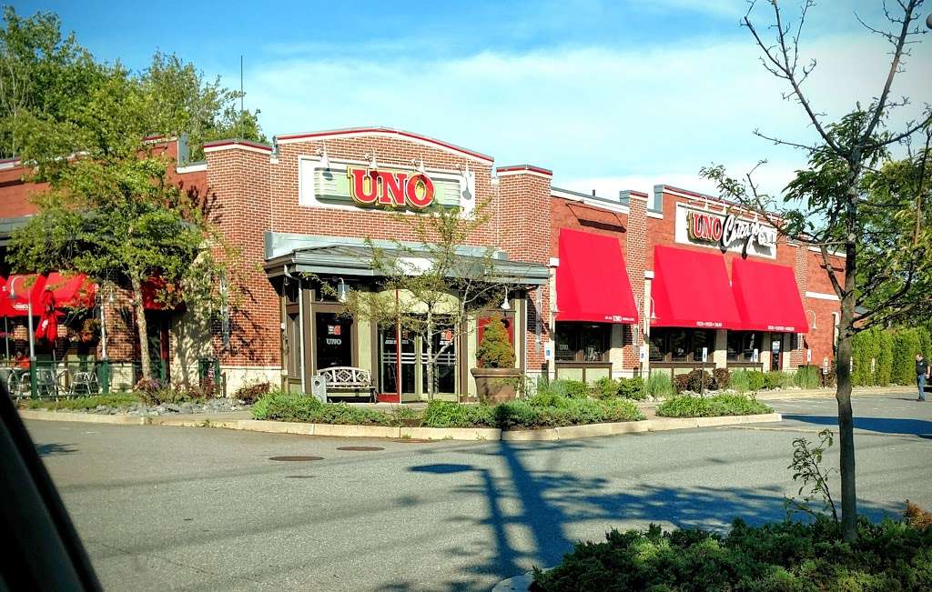 UNO Pizzeria & Grill | 904 County St, Taunton, MA 02780, USA | Phone: (508) 828-9900