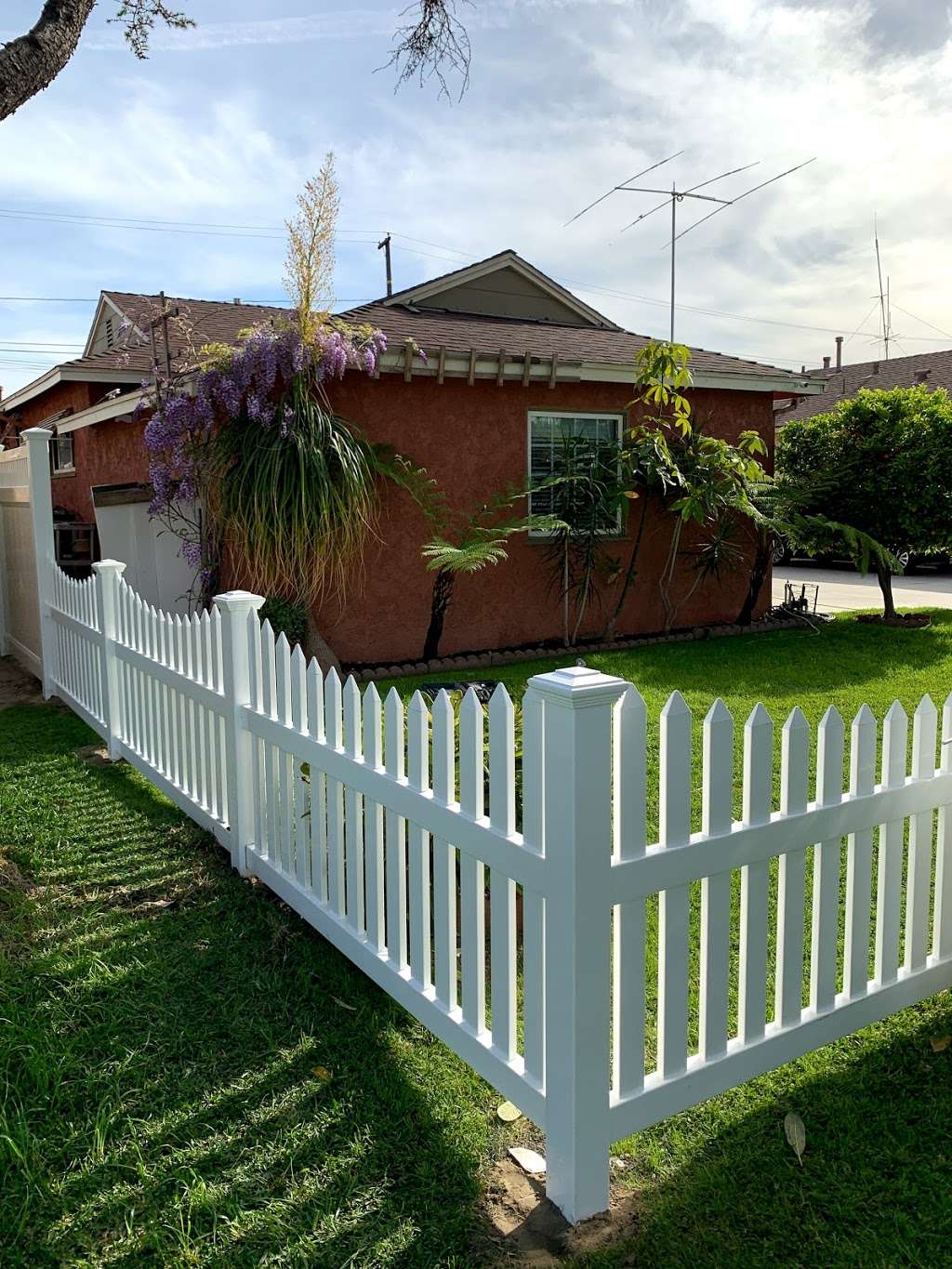 K Star Vinyl Fencing | 2661 Yates Ave, Commerce, CA 90040, United States | Phone: (844) 600-6050