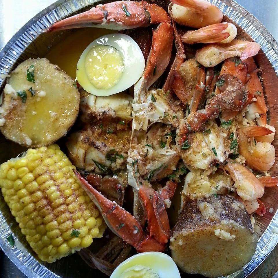 The Crab House International | 1762 1st St N, Winter Haven, FL 33881, USA | Phone: (863) 291-0568