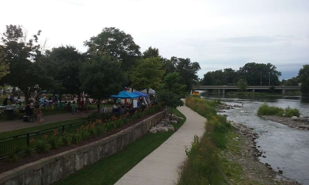 Bicentennial Riverfront Park | 301 E Hydraulic St, Yorkville, IL 60560, USA | Phone: (630) 553-4357