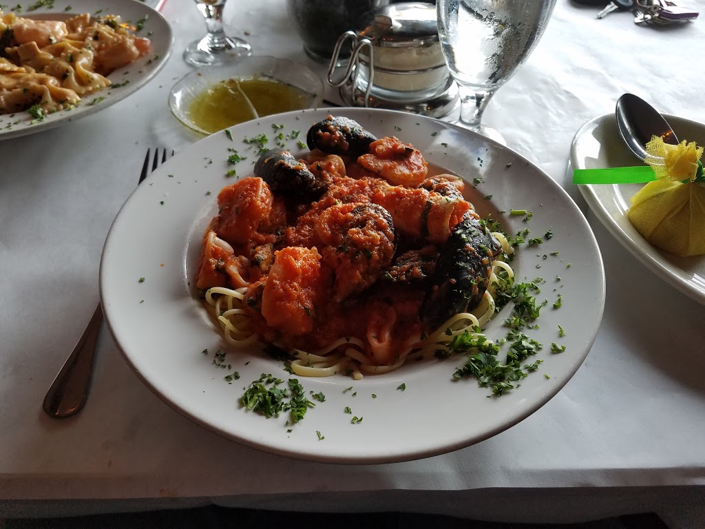 Cafe Calamari | 10 E Geneva St, Williams Bay, WI 53191, USA | Phone: (262) 245-9665