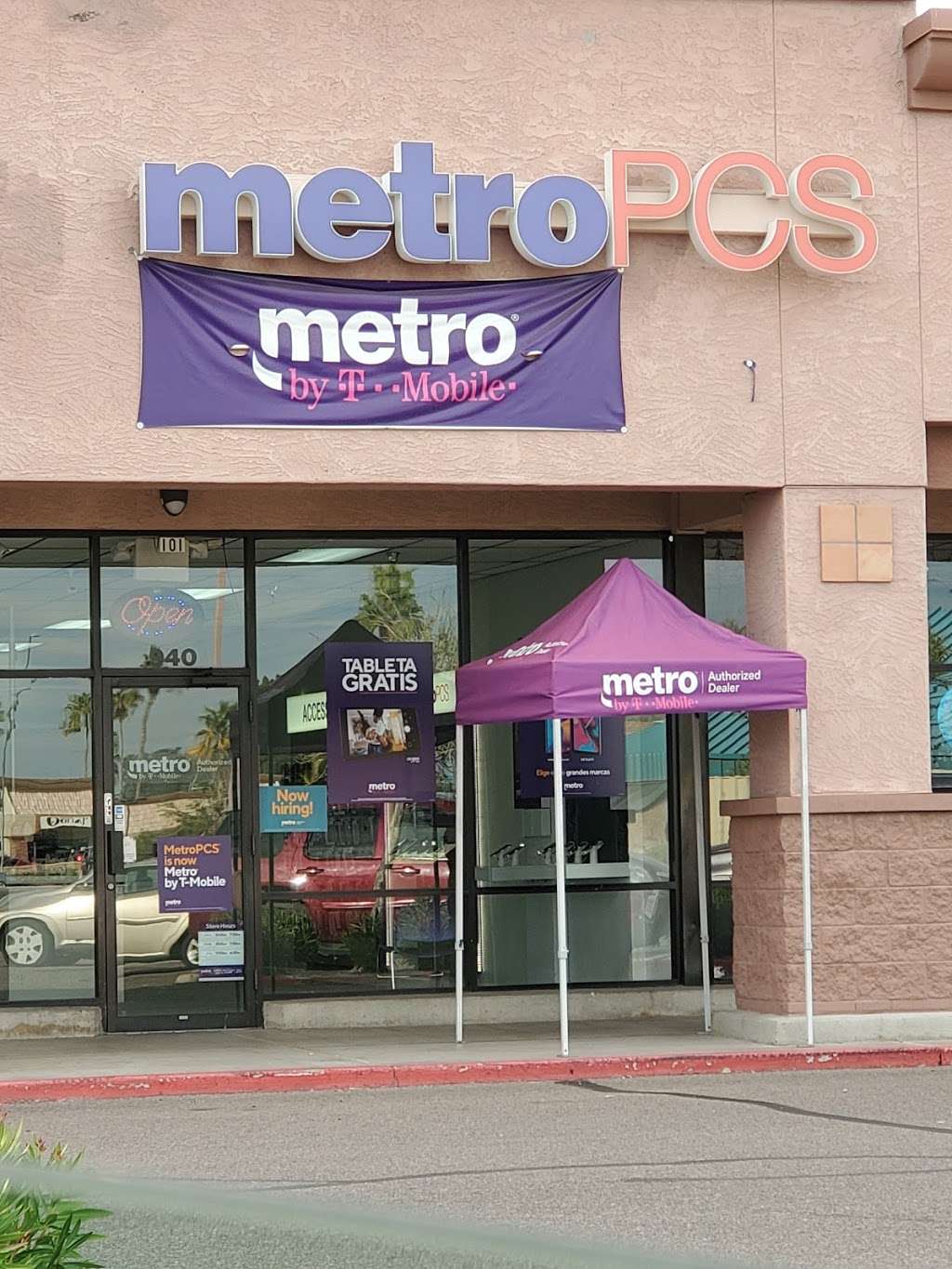 Metro by T-Mobile | 940 N Alma School Rd #101, Chandler, AZ 85224, USA | Phone: (480) 621-5397