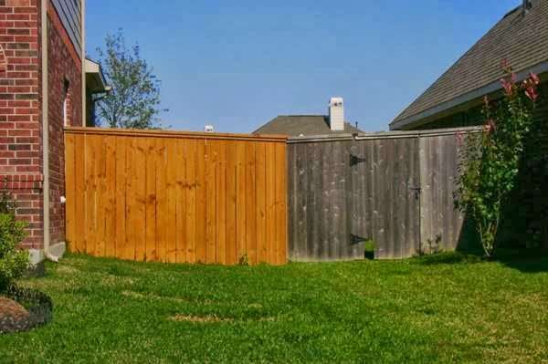 Stain Your Fence? | 14419 Lantana Branch Ln, Humble, TX 77396, USA | Phone: (832) 644-5555