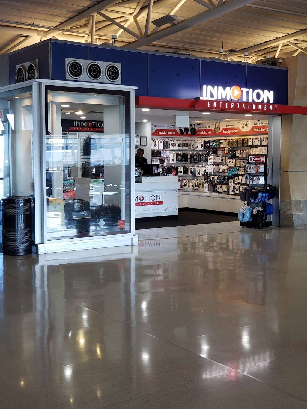 InMotion | Terminal 8 Concourse B, Across from Gates B8 & B10, 219th St, Queens, NY 11430, USA | Phone: (917) 599-1560