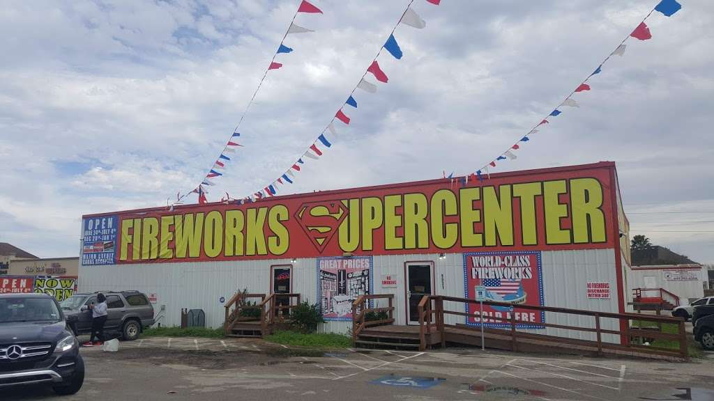 Fireworks Superstore | 13901 Hwy 6, Arcola, TX 77583 | Phone: (281) 431-8716