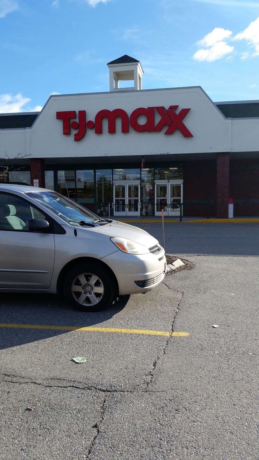 T.J. Maxx | 225 Newburyport Tpke Rt1, Rowley, MA 01969, USA | Phone: (978) 948-6100