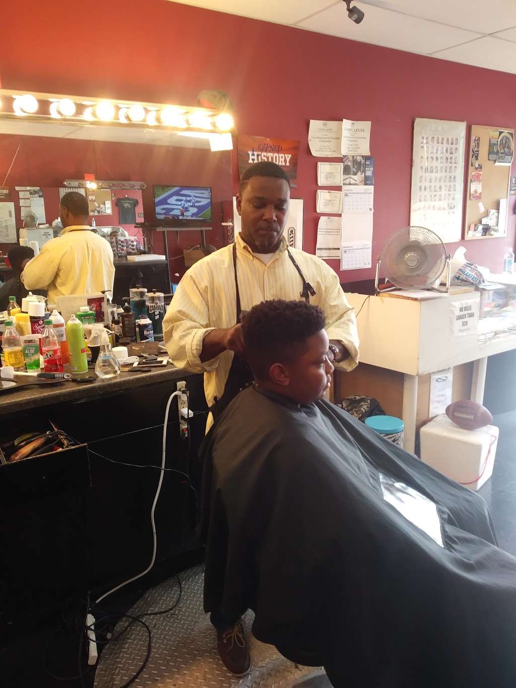 Bs Barber Shop & Hair Salon | 10300 Bammel North Houston Rd suite e, Houston, TX 77086