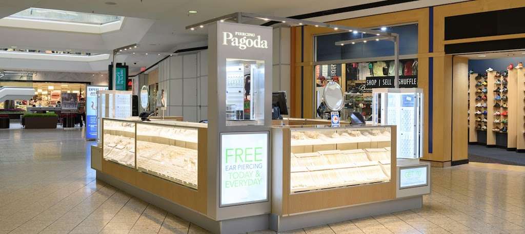 Piercing Pagoda | 2 Galleria Mall Drive TK-5, Taunton, MA 02780, USA | Phone: (508) 824-4659