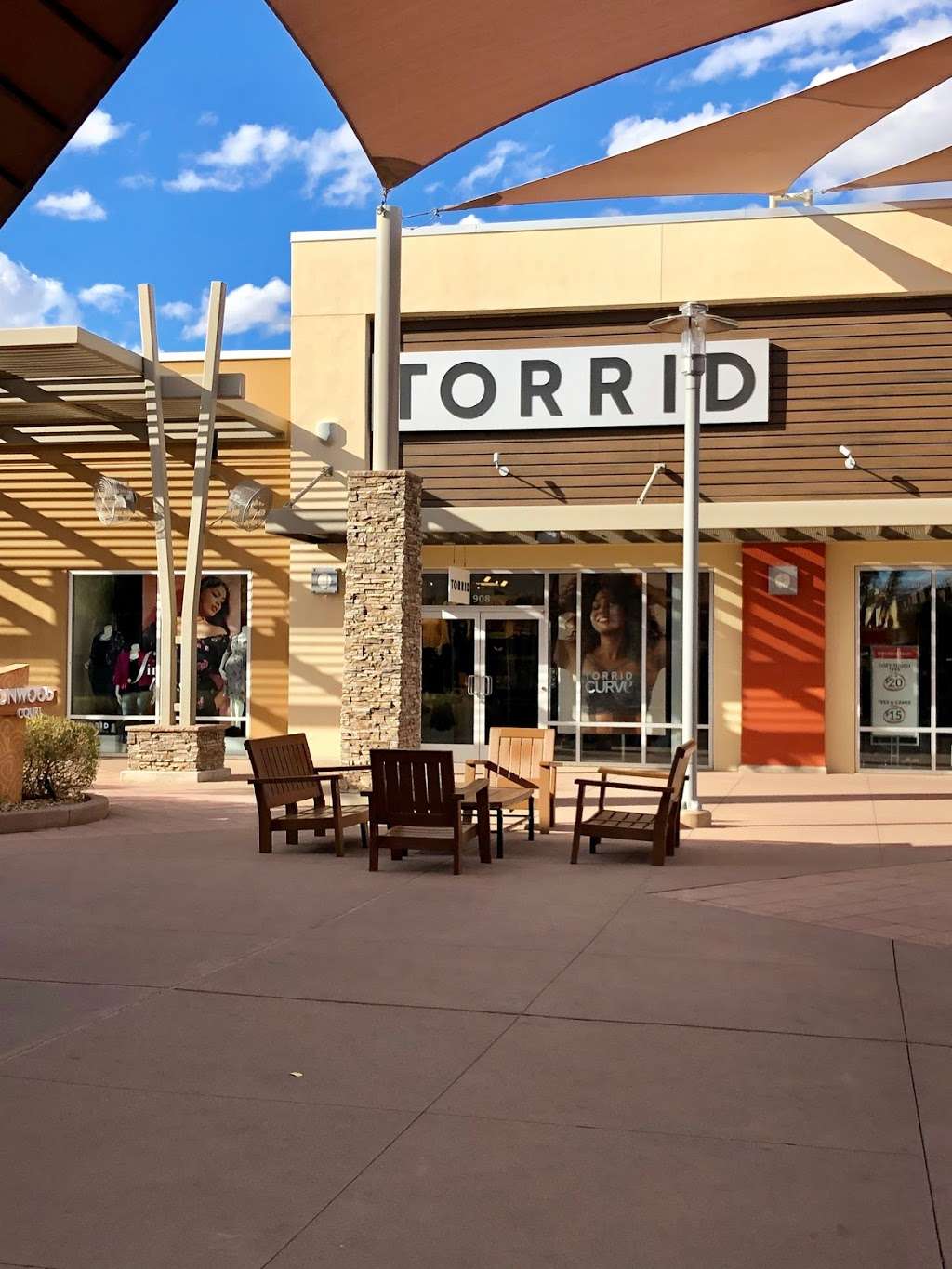 Torrid | 4976 Premium Outlets Way #908, Chandler, AZ 85226, USA | Phone: (480) 639-1939