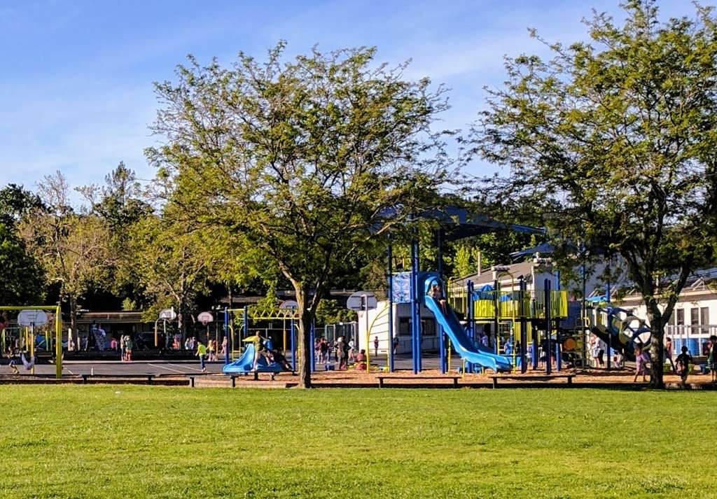 Lafayette Elementary Park | First St, Lafayette, CA 94549, USA