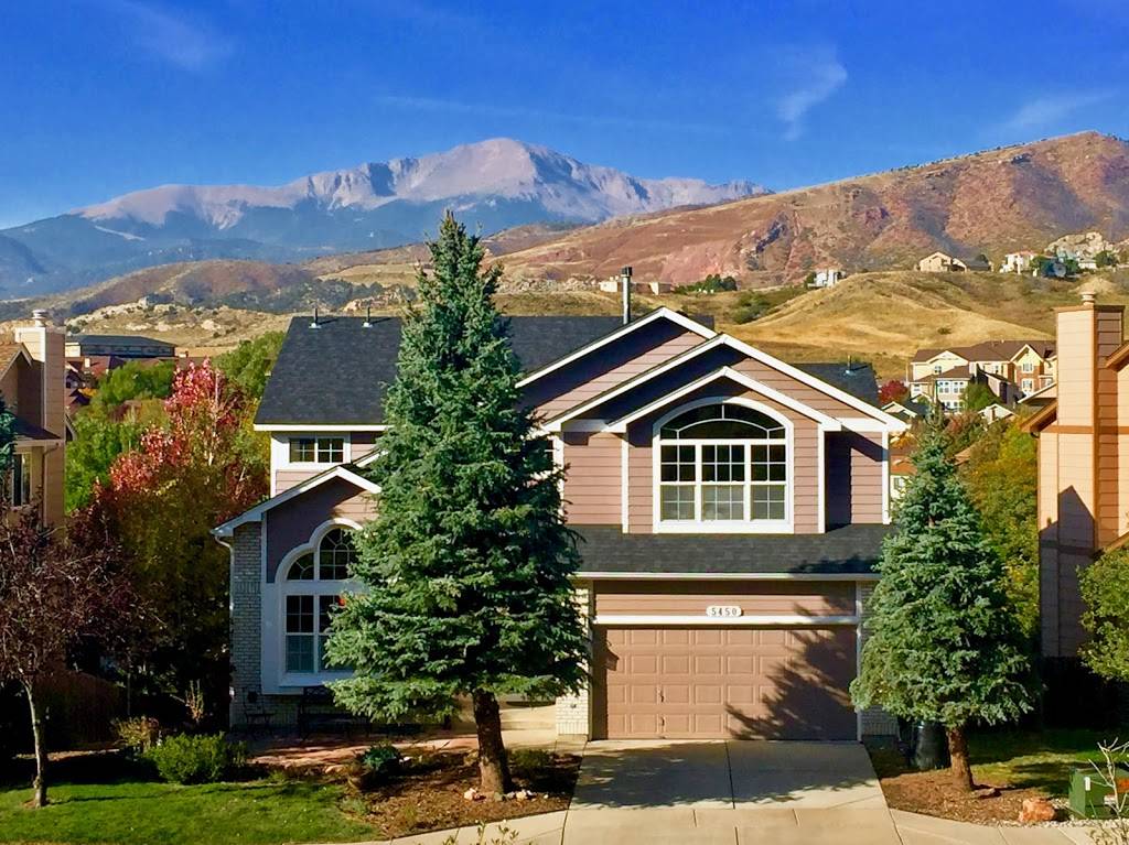 Villa Point Vacation Rentals | 5450 7 Oaks Dr, Colorado Springs, CO 80919, USA | Phone: (714) 270-7726