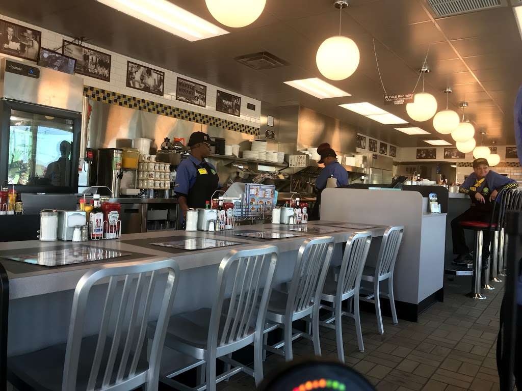 Waffle House | 3200 S Atlantic Ave, Daytona Beach, FL 32118, USA | Phone: (386) 405-0530