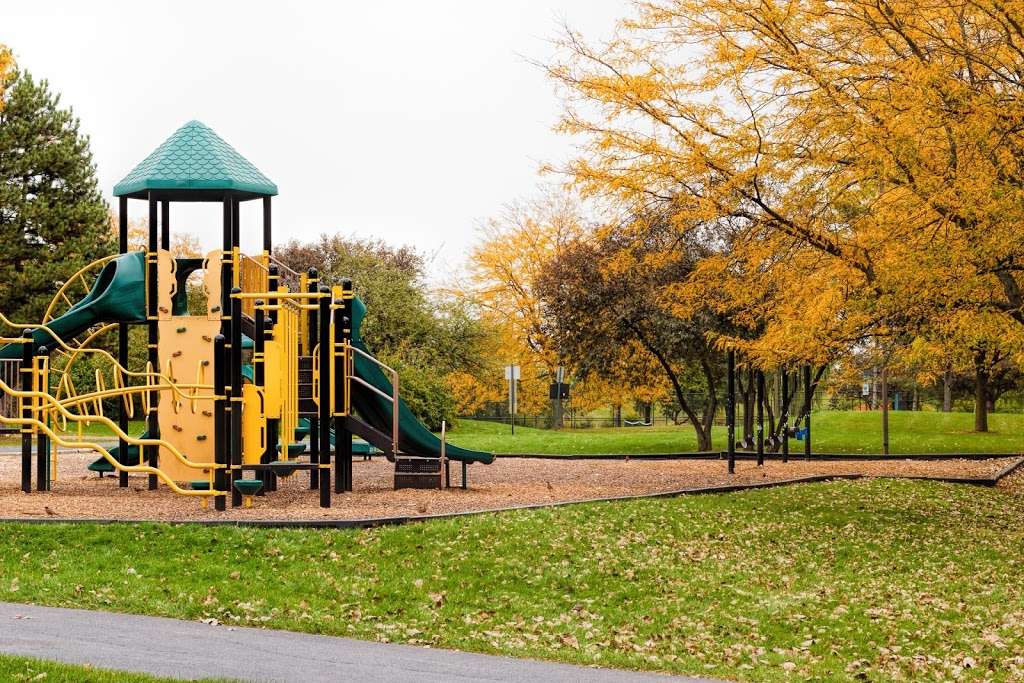 Byron Park | 100 W Byron Ave, Addison, IL 60101, USA | Phone: (630) 233-7275