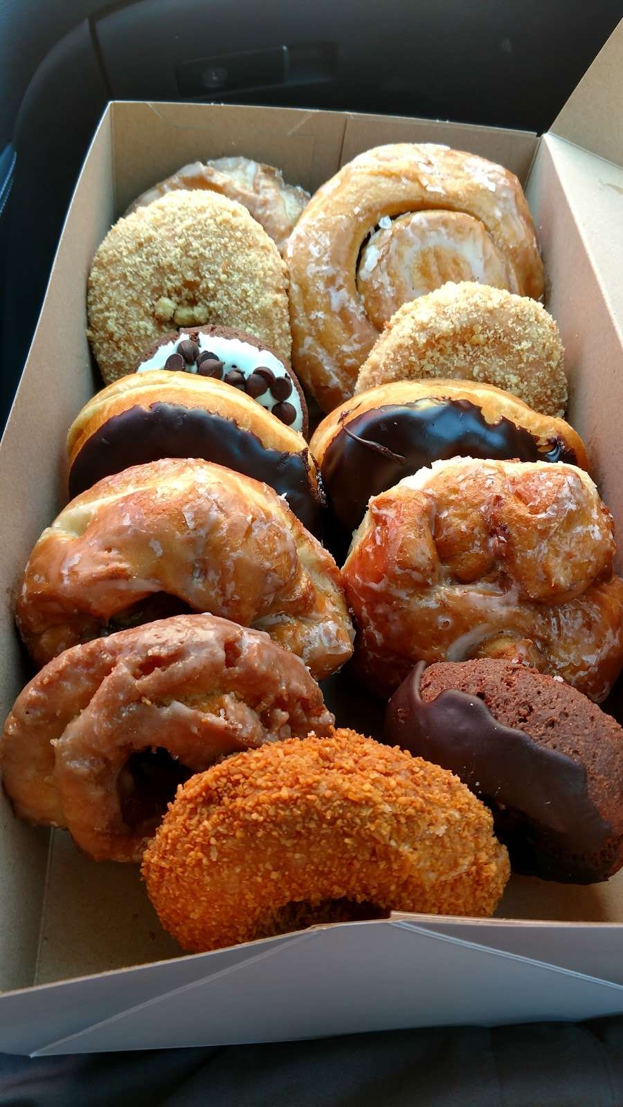 Dandee Donut Factory | 1422 S Federal Hwy, Deerfield Beach, FL 33441 | Phone: (954) 531-1990