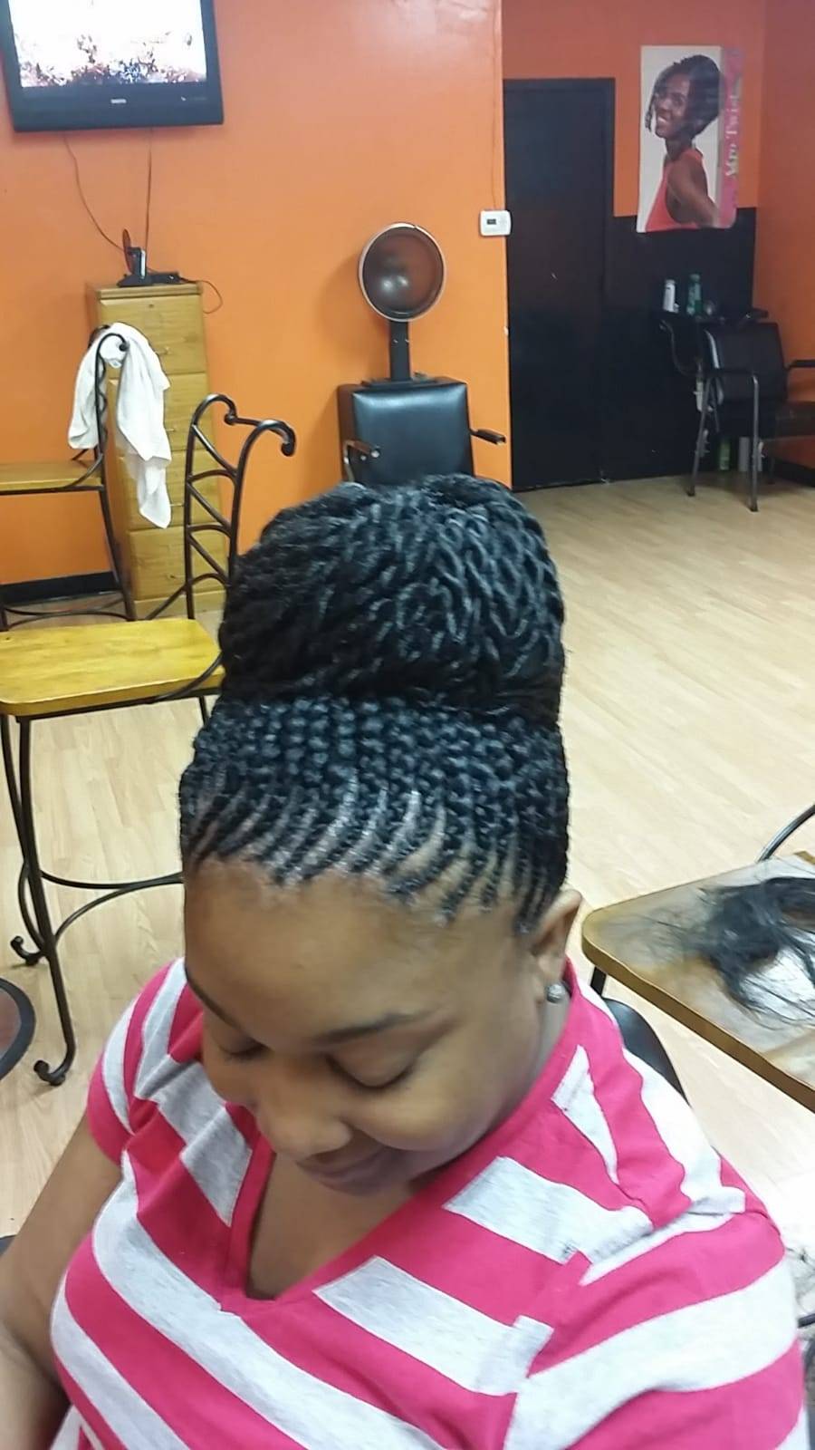 Toutane African hair braiding 5800 south Collins street | 5800 S Collins St, Arlington, TX 76018, USA | Phone: (817) 801-9705