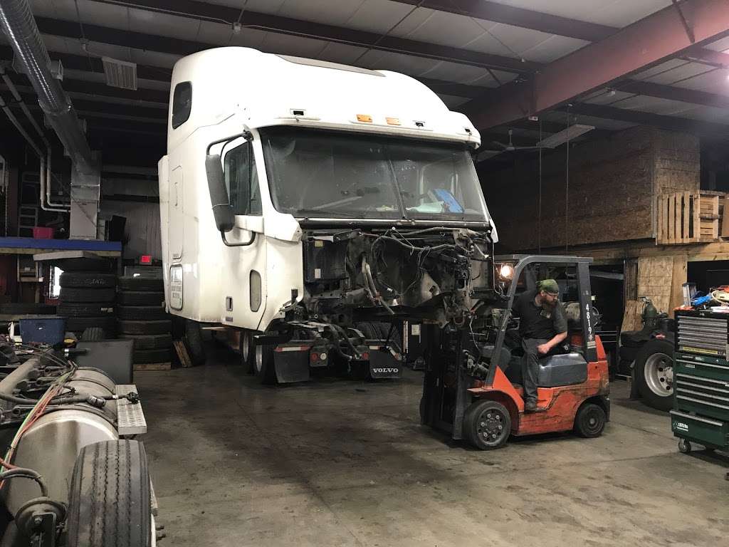 Southland Truck & Trailer Repair | 792 Twin Rail Dr, Minooka, IL 60447 | Phone: (331) 401-3738