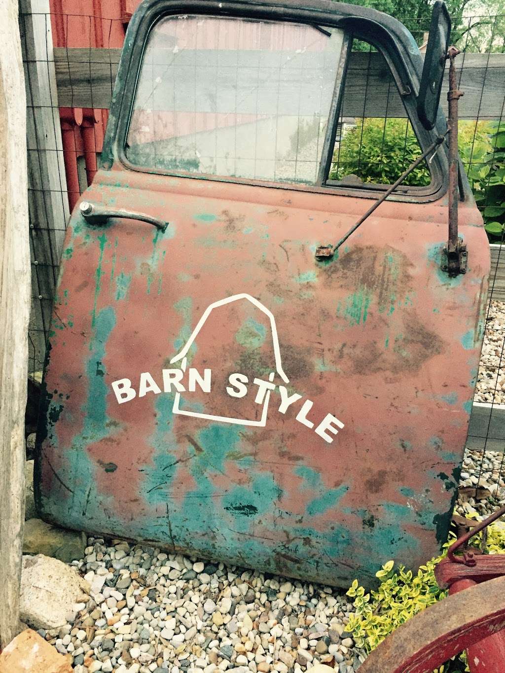 BARN STYLE ANTIQUES | 2194 East State Road 2, Rolling Prairie, IN 46371, USA | Phone: (219) 324-2276