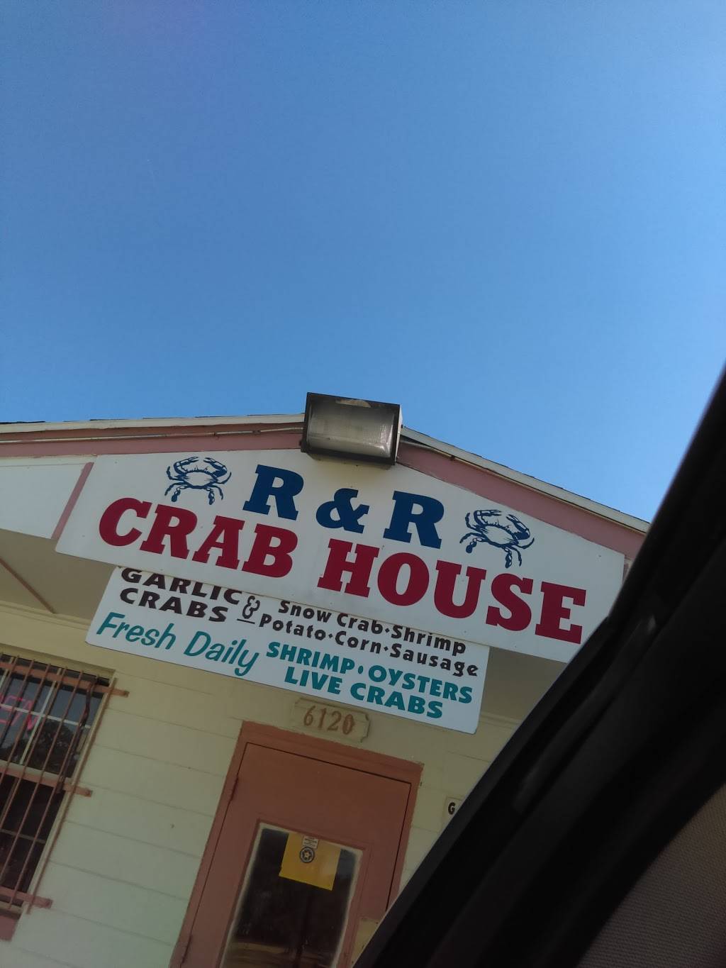 R & R Crab House | 6120 Arlington Rd, Jacksonville, FL 32211, USA | Phone: (904) 744-3331