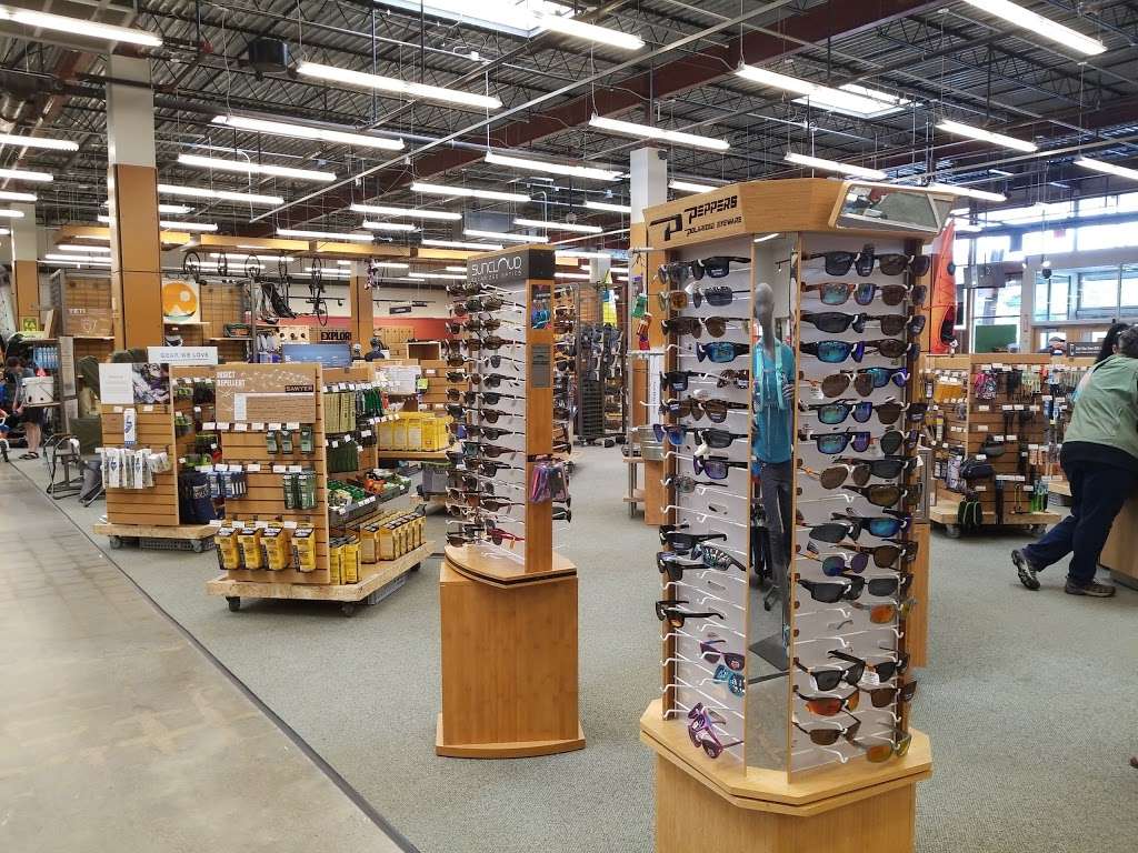 REI | 279 Salem St, Reading, MA 01867, USA | Phone: (781) 944-5103