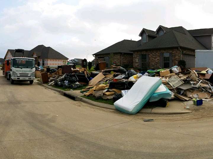 College Hunks Hauling Junk and Moving in 1200 Corporate Blvd unit 111, Lancaster, PA 17601, USA