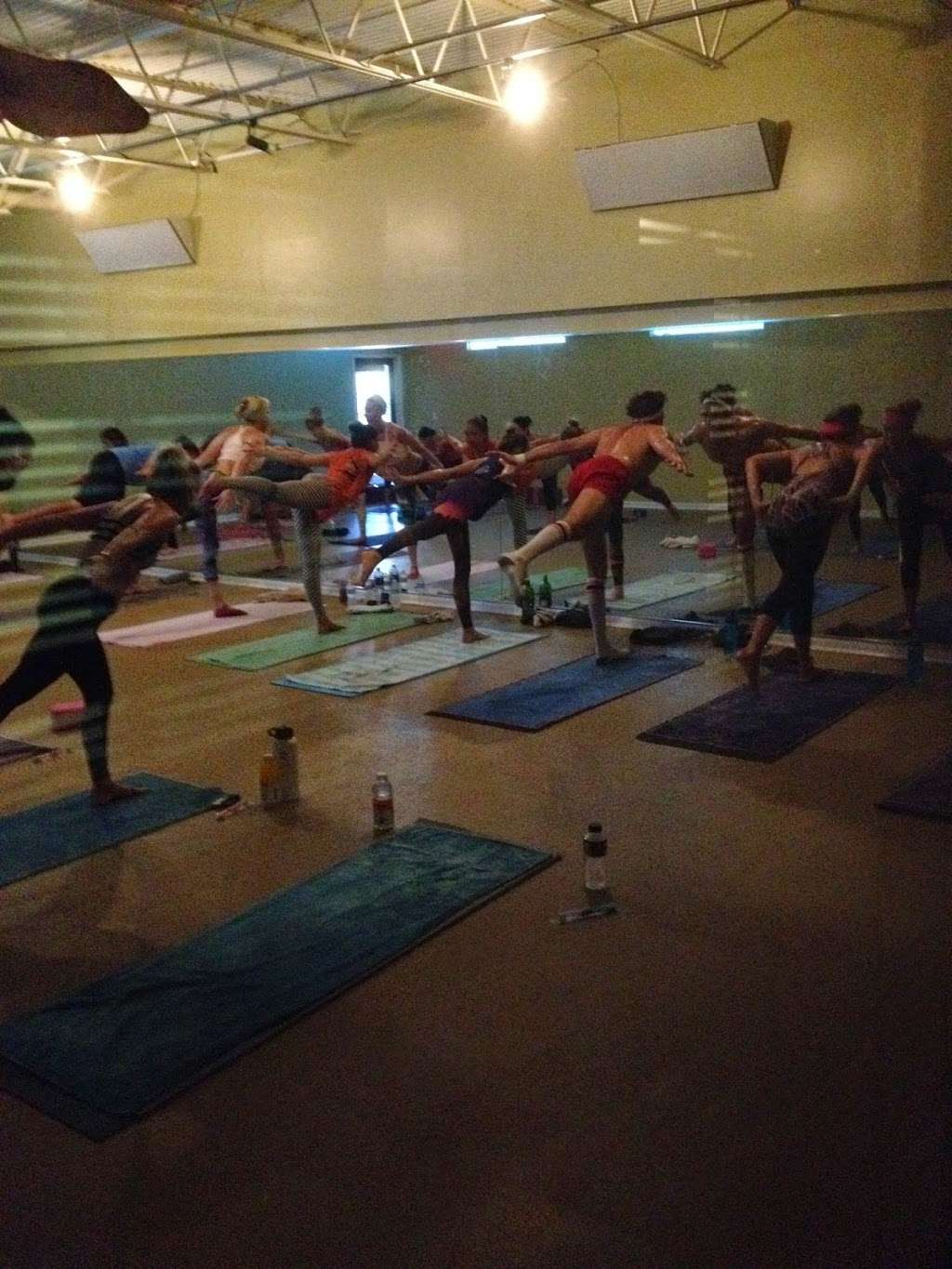 HOT YOGA BOCA RATON YOGA AURA | 2910 N Federal Hwy, Boca Raton, FL 33431 | Phone: (561) 409-0811