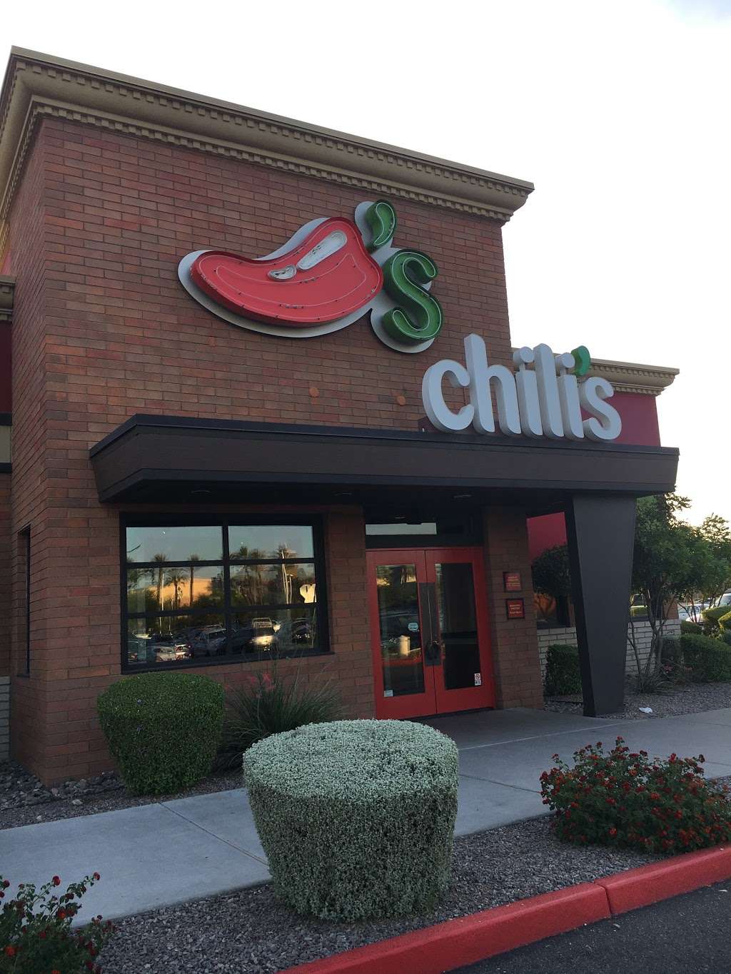 Chilis Grill & Bar | 1025 N Dobson Rd, Mesa, AZ 85201, USA | Phone: (480) 969-0515