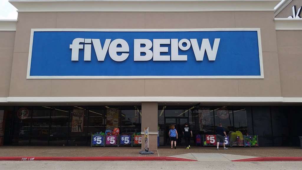 Five Below | 1209 Bay Area Blvd, Webster, TX 77598, USA | Phone: (281) 316-5947