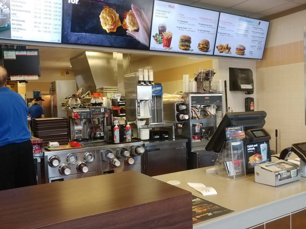 McDonalds | 4950 Hwy 61 N, White Bear Lake, MN 55110, USA | Phone: (651) 426-8625