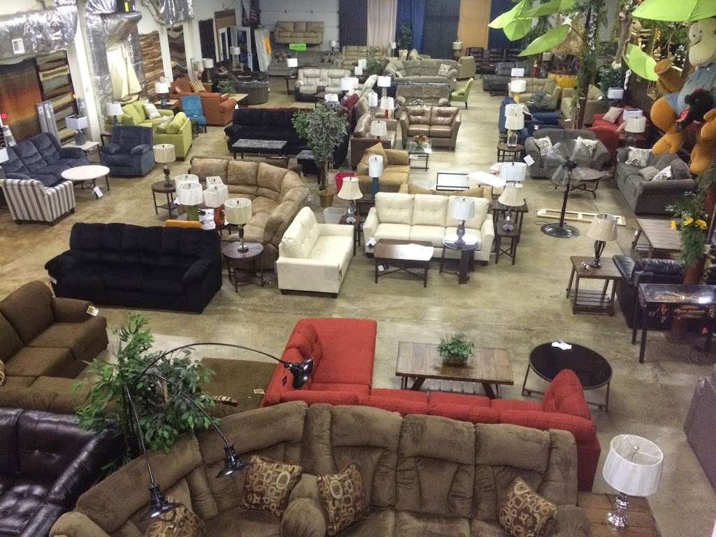 Captain Eds Furniture Showroom | 400 Hwy 20, Michigan City, IN 46360, USA | Phone: (219) 872-6294